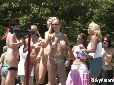 Європейська шлюшка Simony Diamond Gangbang і закінчила порно фільми з сюжетом
